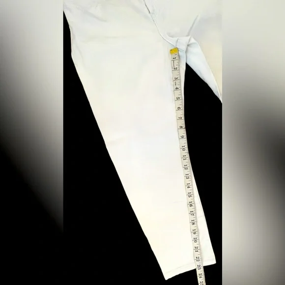 Juicy Couture Jeans - Picture 5 of 9